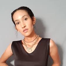 Jessica Dias's Instagram, Twitter & Facebook