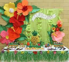 It comes with a grass table skirt and a palm leaf design. Hawaiian Luau Guest Dessert Feature Amy Atlas Events Hawaiian Party Theme Hawaiian Luau Hawaiian Party