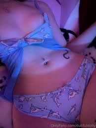 dutifuldolly Leaked photo 18676812 - Leakedzone
