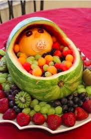 Baby Fruit Salad Great Baby Shower Idea I M Making This For My Sister S Baby Shower So Cute Salade De Fruits Recettes De Boissons Nourriture