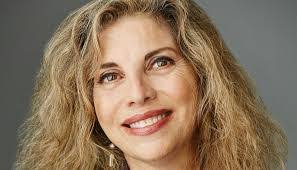 Beth Bergman's Instagram, Twitter & Facebook