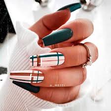 You can make a fashion statement with a pretty summer dress and bright there's a variety of designs you can do, too. Cute Dark Green Nails For Autumn Winter 2020 Cute Manicure