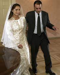 Raiyah's mother, queen noor, was originally born lisa halaby in washington, d.c. Princess Haya And Sheikh Mohammed Inside The Exes Lavish Wedding Day Express Co Uk