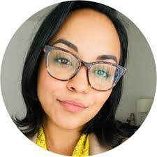 Danielle Czyz's Instagram, Twitter & Facebook