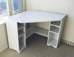 Un coin bureau custom rapide et économique ! Ikea Borgsjo Corner Desk Furniture Home By Owner For Sale On Orland Park Bookoo Diy Corner Desk Ikea Corner Desk Corner Desk