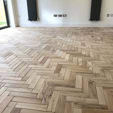 See our wood species list. Parkett Massiv Eiche Parkett 300mm X 70mm X 22mm Herringbone Oder Fishbone Ebay