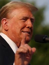 Trump targets blue voters in Bronx, Democrats