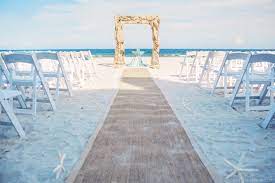 A Stunningly Simple Yet Chic Runway Florida Beach Wedding Budget Beach Wedding Wedding Venues Beach