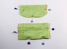 Maskentasche , doppellagig mit teils farbigem innenstoff überwiegend weiß, es ist platz für mehrere. Maskentasche Nahen Nahanleitung Inkl Schnittmuster