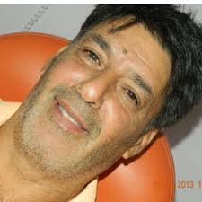 אין גבול לשנאה והתיעוב של ה0מאל. פשוט מביש! בדף האינסטגרם הרשמי של בצלאל  העלו תמונה של דגל ישראל בתוך 💩 של כלב כחלק מתערוכה חדשה בנושא דגלים. אני  מבקש מכם לשתף בכל