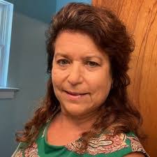 Julie Blumenfeld's Instagram, Twitter & Facebook