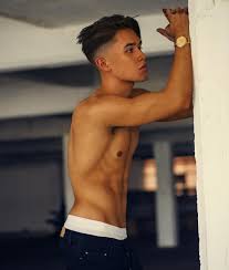 He hasn't revealed any information about his parents and siblings. Can We Still Be Friends Dosent Have To End P S Add Me On Snapchat Liamferrari5 Liam Ferrari Liamferrari Mystalk