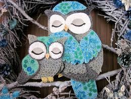 Einen papierstreifen außen und innen am die beiden enden mit hilfe des quilling stiftes jeweils nach außen rollen, so dass dei augen entstehen. Quilling Winter Kranz Mit Eulen Quilling Winter Wreath With Owls Quilling Eule Kreativ Basteln