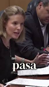 El repaso viral de Eli Vigil a la izquierda. Brutal