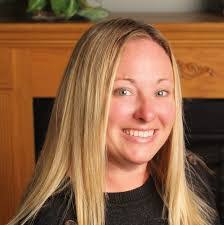 Carrie Heil's Instagram, Twitter & Facebook