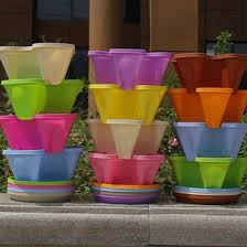 Moisture mat technology ensures even distribution of water throughout cells. China Garden Super Freestanding Vertical Stand Plastic Flower Tower Planter Pots China Vertical Tower Pot Strawberry Tower Pot