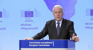 Mit einem personalausweis können sie sich ausweisen. Eu Weiter Zwang Zur Abgabe Von Biometrischen Daten In Ausweisen