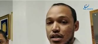 médicos atienden a Yéssica