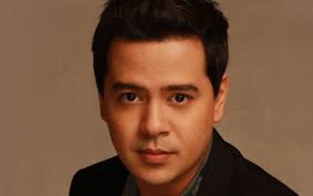 John Lloyd Cruz is first Filipino Star Asia awardee