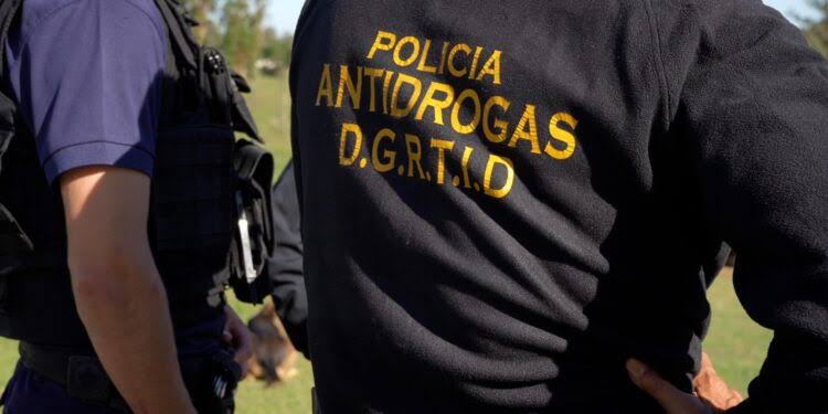 Condenaron a un hombre a más de dos años de prisión por delitos relacionados a drogas y municiones