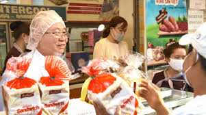 Ông Kao Siêu Lực đã tiêu thụ gần 30 tấn thanh long cho nông dân