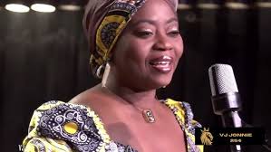 I FELL IN THE BATHROOM PRANK ON HUSBAND !!! THE WAJESUS FAMILY