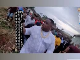 Photos, videos that surfaced online captured top celebrities who stormed the burial ceremony to show support for the wealthy businessman. Qeyj Ltzshtym
