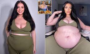 Mother who went viral by joking about her belly now makes £10,000 a month  from eating on camera | Daily Mail Online