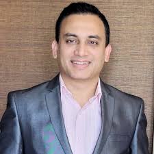 After 9 incredible years in Customer Experience, I'm closing one chapter  and beginning an exciting new one. This journey has shaped me in countless  ways—through deep relationships, invaluable…