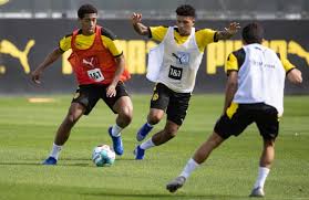 Latest on borussia dortmund midfielder jude bellingham including news, stats, videos, highlights and more on espn. Jude Bellingham The Way Dortmund Integrate Young Players Is Next Level Borussia Dortmund The Guardian