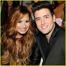 He played the role of logan mitchell on the nickelodeon series big time rush and is. Demi Lovato Watches The Bachelorette With Logan Henderson Demi Lovato Logan Henderson Just Jared