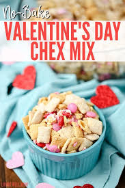No Bake Valentine S Day Chex Mix Recipe Chex Mix Valentines Snacks Valentines Day Food