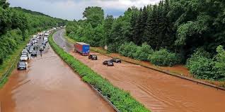 Breisgau, markgräfler land, schwarzwald, schwäbische alb, hegau, bodensee, oberschwaben, kraichgau, hinterer odenwald oder hohenloher ebene unwetter wie sturm/orkan, starkregen. Unwetter In Suddeutschland In Oberfalz Reutlingen Und Bayern