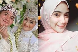 Kakak ipar riho ini mengunggah sebuah kutipan yang menguatkan di saat seseorang mengalami ujian. Diterpa Isu Perceraian Istri Rizki Da Dikabarkan Hamil 4 Bulan Padahal Butuh Dukungan Lebih Dari Suami Semua Halaman Grid Health