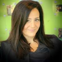 Ellie Saunders's Instagram, Twitter & Facebook