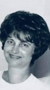 Goodbye, boring soup bowls, hello vintage soup pot! Found this stunning  antique at a yard sale and it's the perfect size for a Corn Chowder party!  Let's get this soup-er party started!