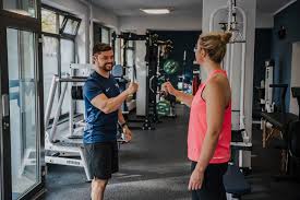 I will help you find your personal training certification, study for it and become a successful coach. Personal Trainer Frankfurt Am Main Jetzt Durchstarten