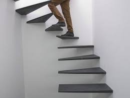 Stair Of The Week Minimalist Gem Or Deathtrap Scale Interne Interni Moderni Interni
