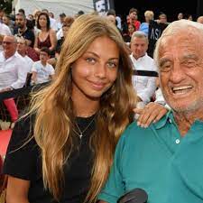 Photos Jean Paul Belmondo A 17 Ans Sa Sublime Fille Stella S Eclate Comme Jamais Gala