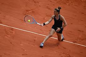 Iga swiatek was born on 31 may, 2001 in the polish city of warsaw to tomasz and dorota swiatek. Maria Sakkari Masters 3 F Tennis To Shock Iga Swiatek Complete Line Up Of Maiden Major Semifinalists