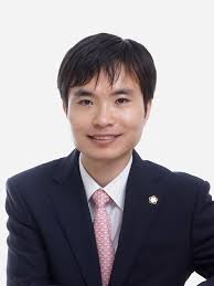 이정훈 교수 개인을 비난하고 싶지는 않다. ê¸°ë³¸ê·¸ë£¹ ë³€í˜¸ì‚¬ ì†Œê°œ ì´ì •í›ˆ