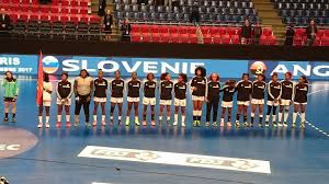 An initial ten teams compete in the league, which replaced the taça nacional as the highest level of women's football in portugal. Andebol Feminino Franca Derrotou Angola No Mundial Lusojornal