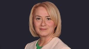 Bethany Cass's Instagram, Twitter & Facebook