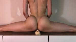 Anal dildo split