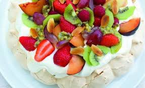 Pavlova Aux Fruits Par Julie Andrieu Recette Pavlova Gateau Amande Dessert Sans Gluten