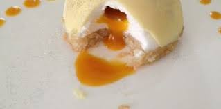 Sphere Chocolat Blanc Mousse Coco Coeur Coulant Abricot Mangue Decouvrez Les Recettes De Cuisine Actuelle