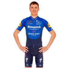 Pro with @deceuninck_qst / riding for #thewolfpack is a dream come mauri vansevenant @mvansevenant99. Mauri Vansevenant Mvansevenant99 Twitter