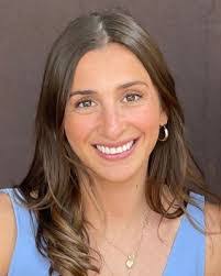 Alyssa Resnick's Instagram, Twitter & Facebook