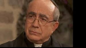 Il Segreto, anticipazioni 4 febbraio: Don Anselmo potrebbe essere cacciato