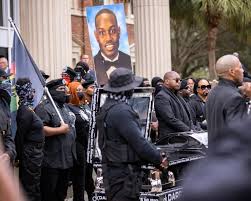 Nov 08, 2021 · as the trial for ahmaud arbery's killing starts, activists from across the country are showing up to support him and his family minshew said he … Gsukvmxvhi R9m